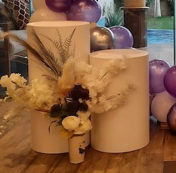 Extra Cake table