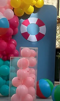 Extra backdrop with balloon arch