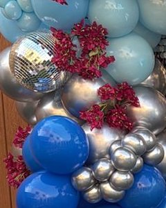 Decorate the theem with flowers
