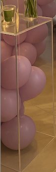 Acrylic table with balloon