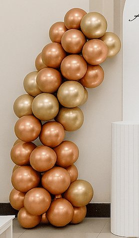 Extra balloon arch