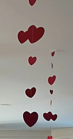 Heart-shaped hanging decoration