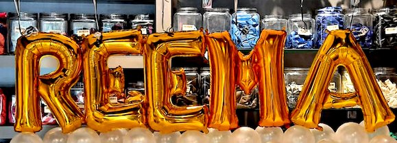 Letter balloon with cloud and 3 helium balloon