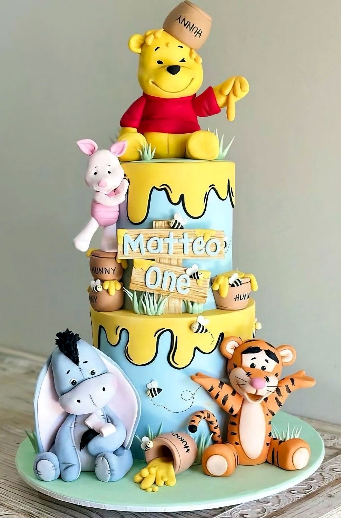 Winnie the Pooh and Friends Cake